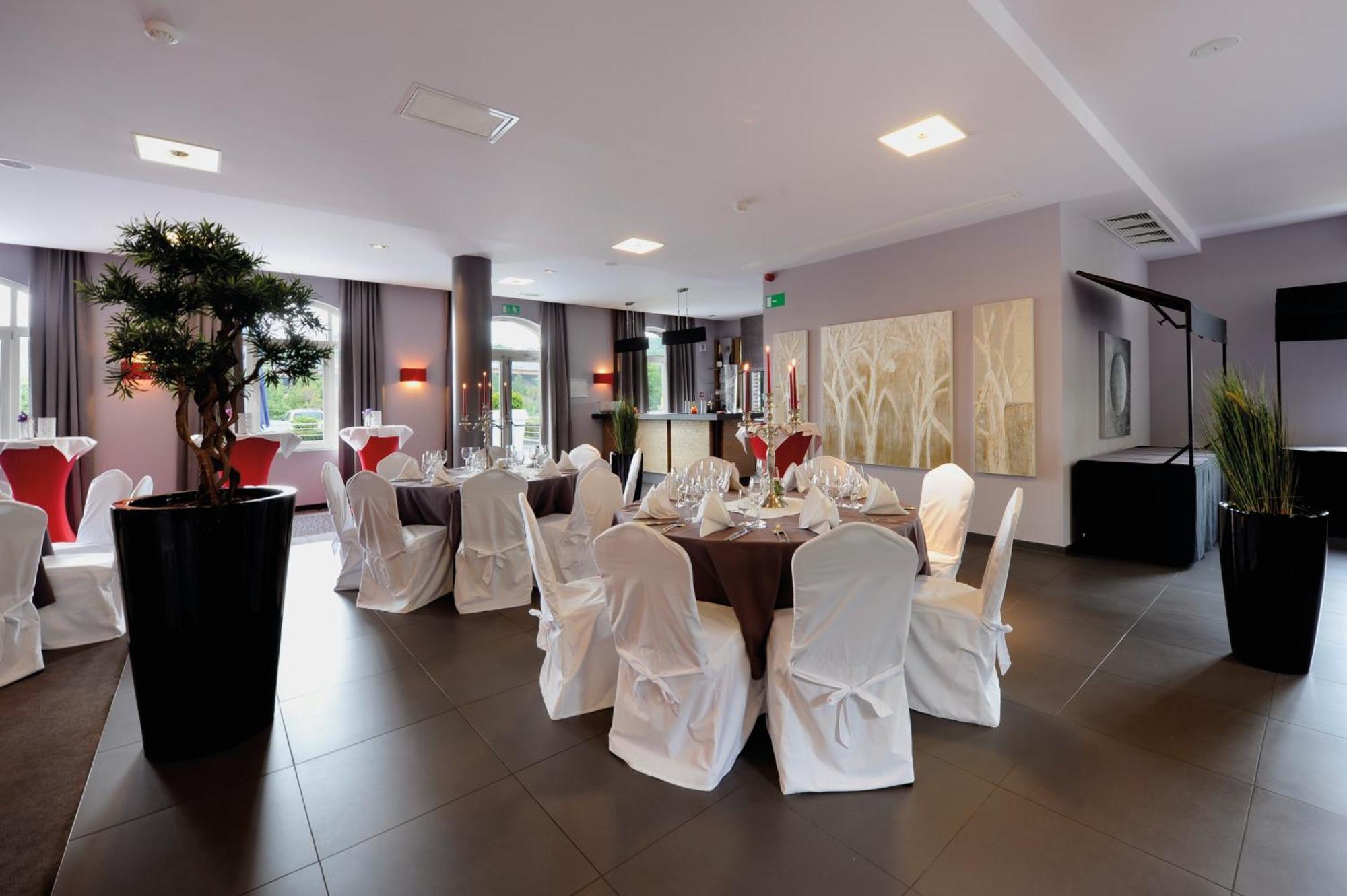 Der Valk Hotel 4*